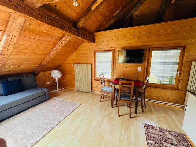 Au Bord Du Lac Därligen Екстериор снимка